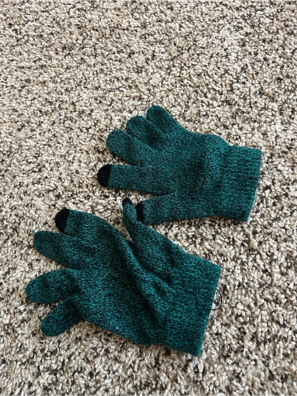 Touchscreen Knit Gloves in Teal Green